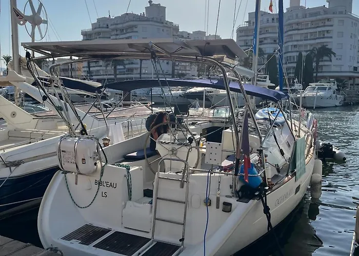 Charming Night In A 12 M Sailboat *